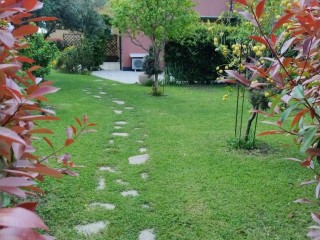 Bilocale con giardino e posto auto